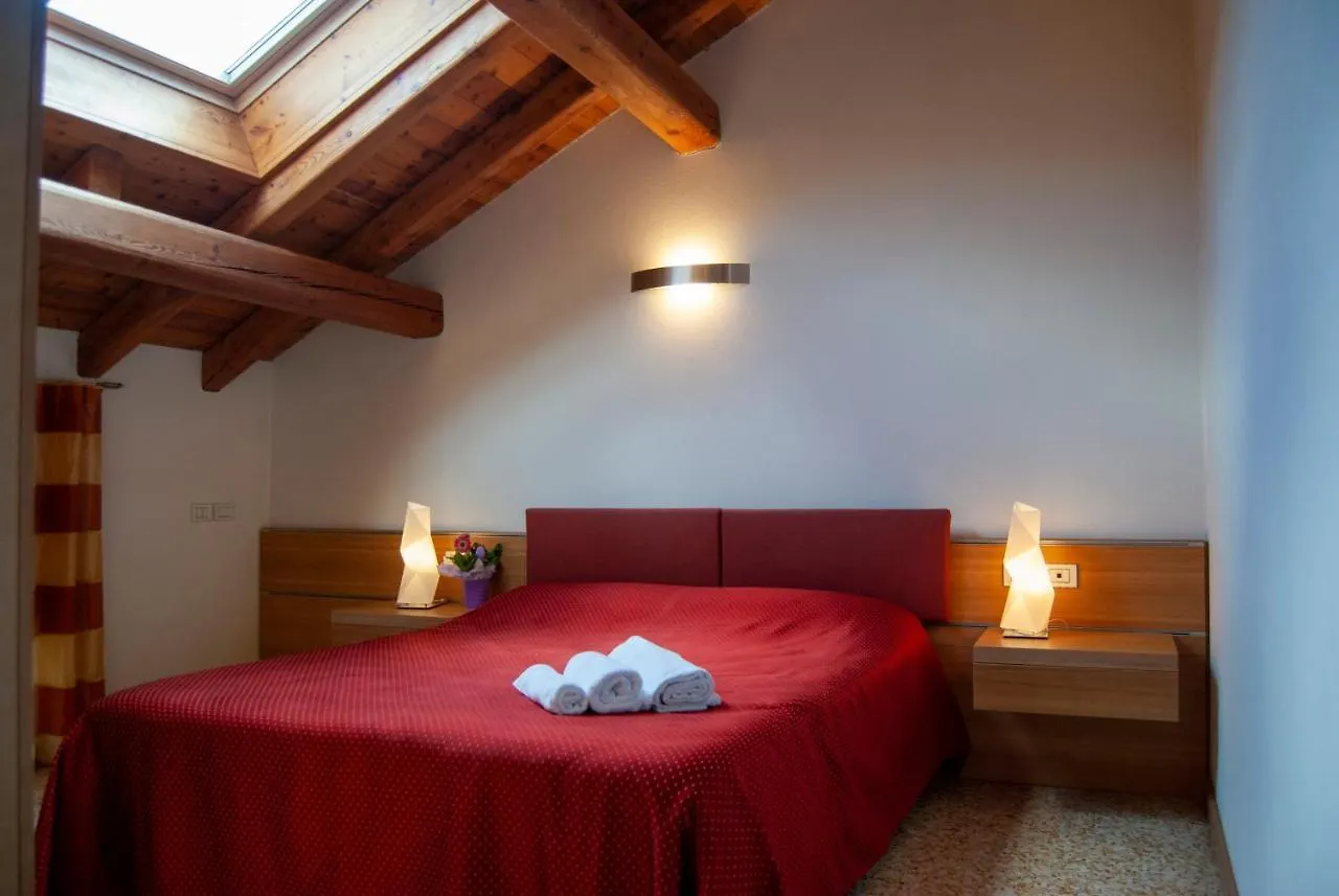 Farm stay Agriturismo Antico Splendore Villa Pullir